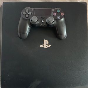 Sony PlayStation 4 500GB Console